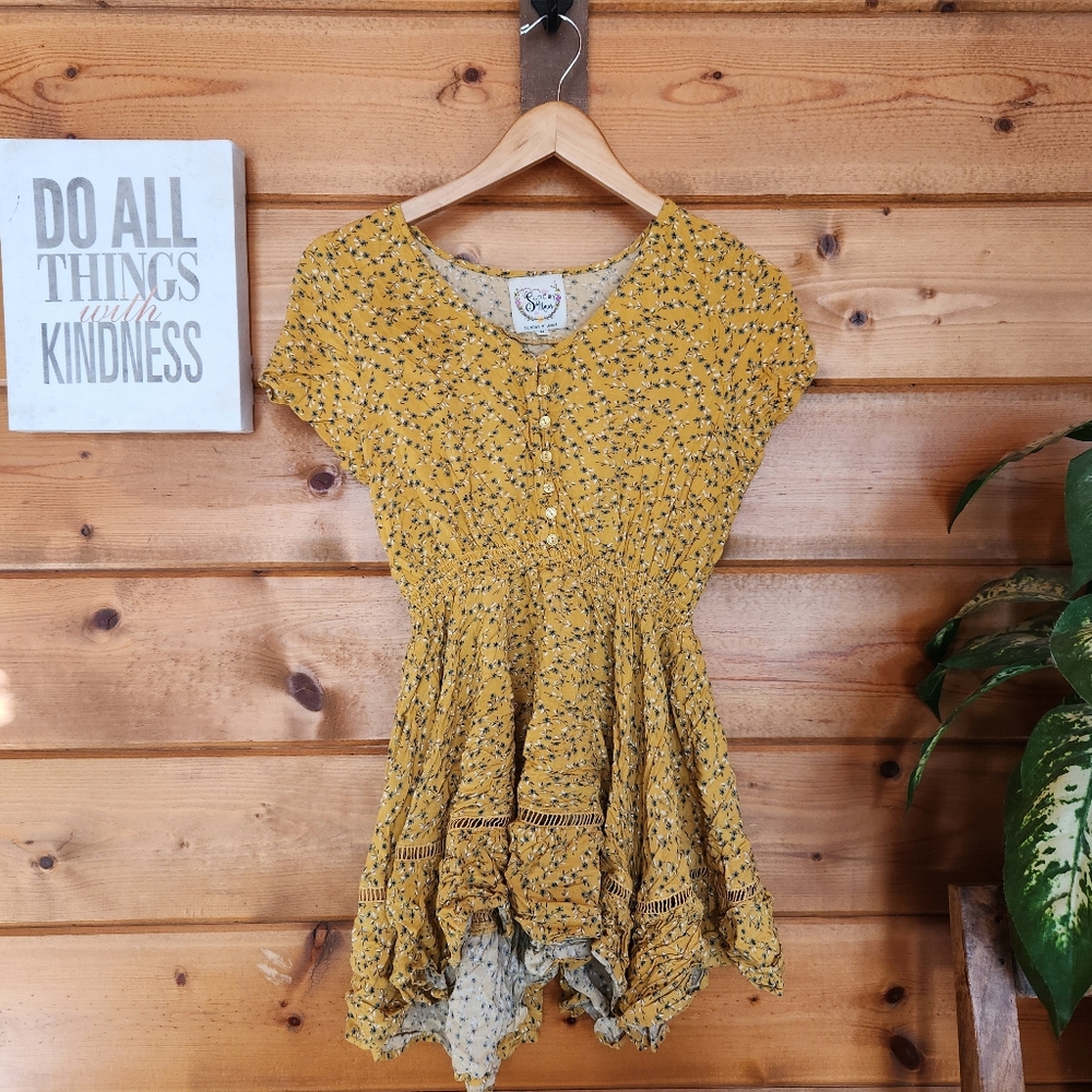 Sunday Mi Amor Yellow Floral Mini Sundress Boho Shirred Ruffle Pleat Dress Sz M